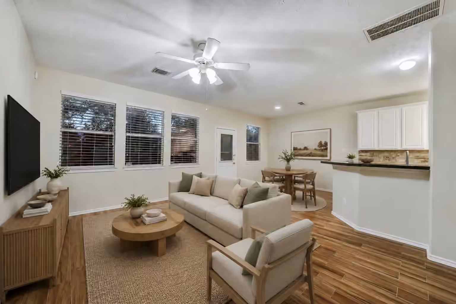 Photo 2 of 75 Summerhaze Circle, The Woodlands, TX