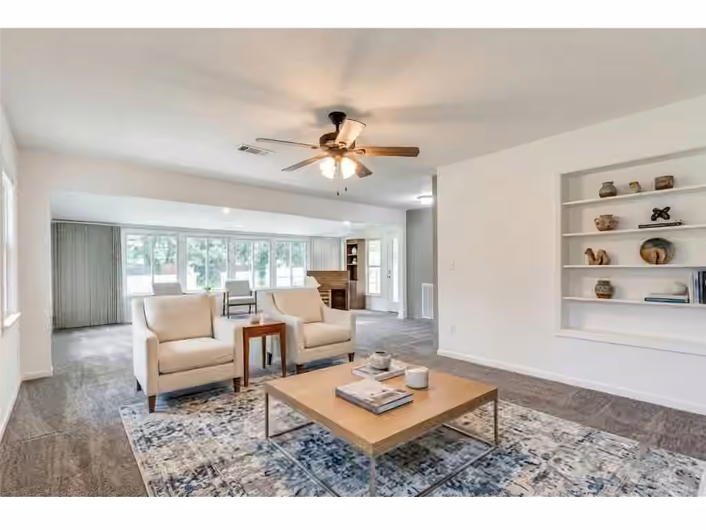 Photo 6 of 100 N Mattson Street, West Columbia, TX