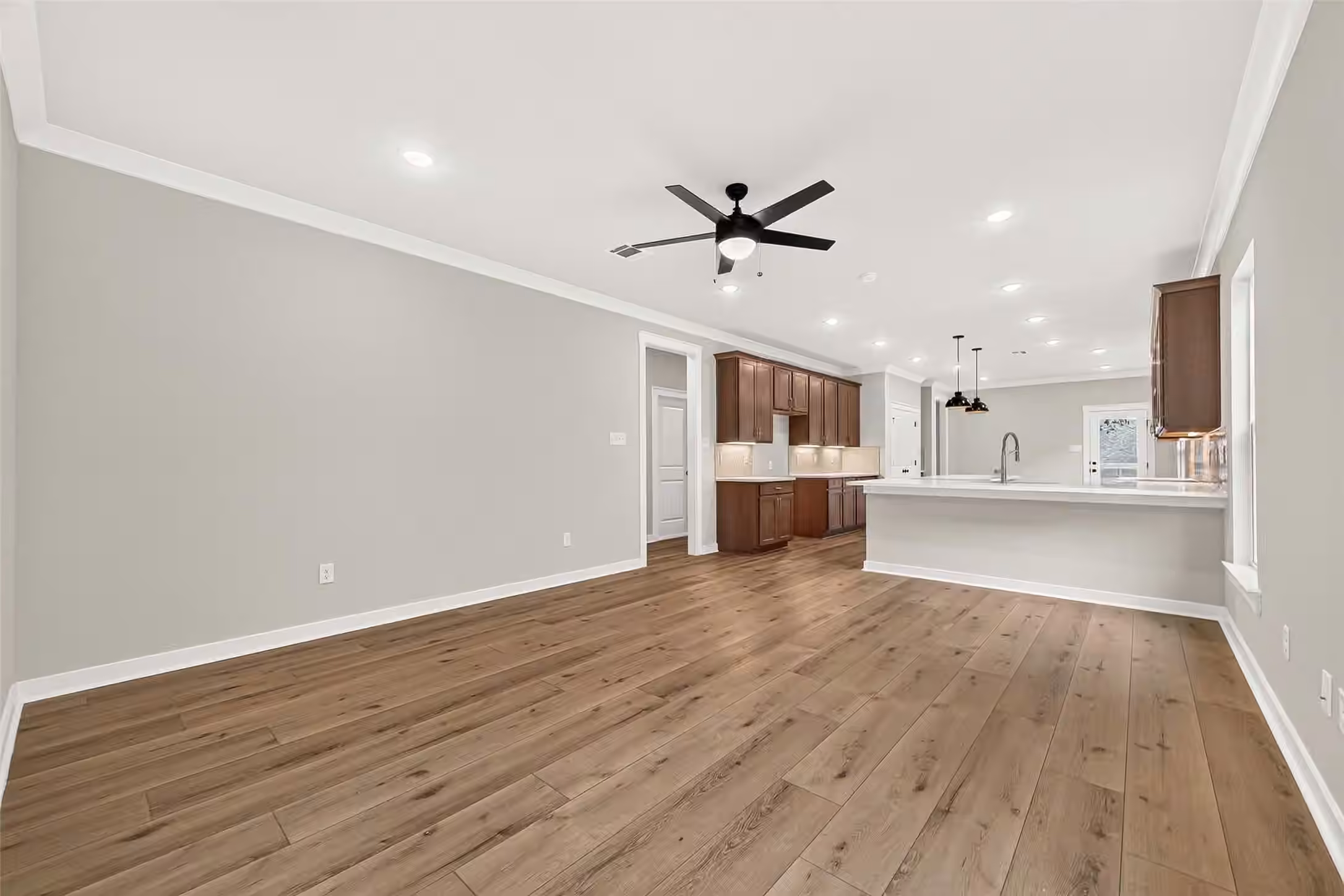 Photo 6 of 11227 Moccasin Drive, Montgomery, TX