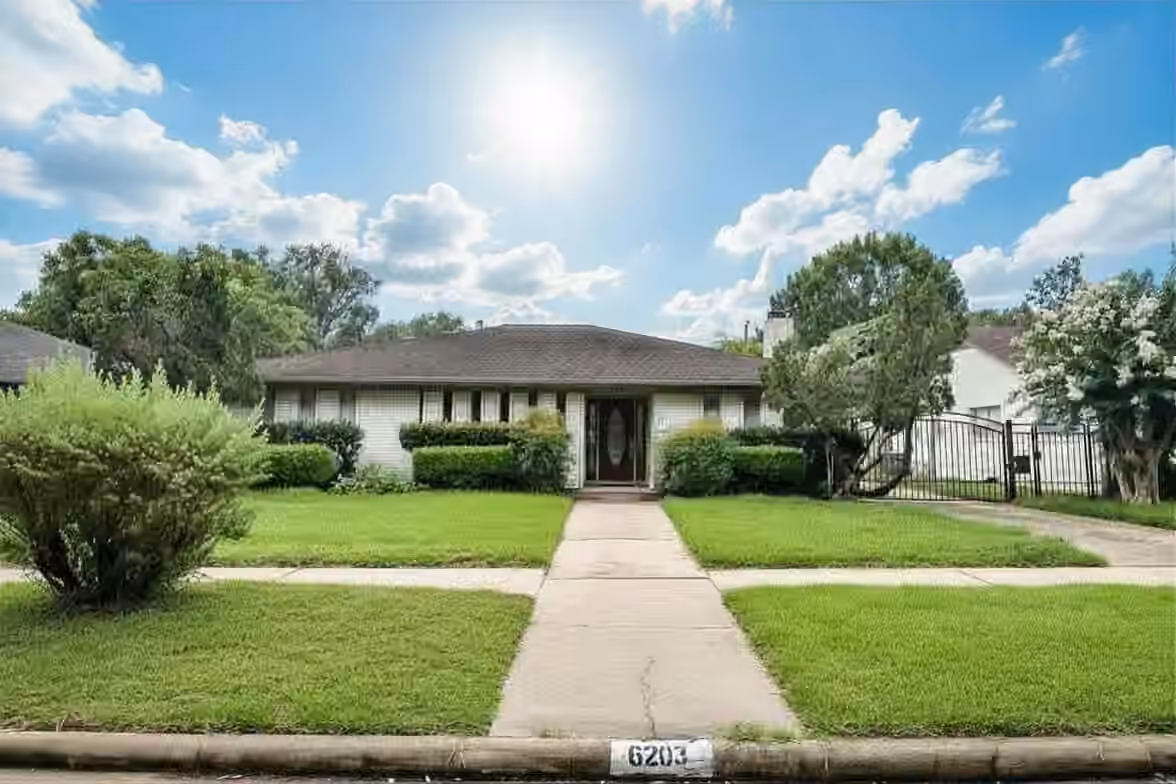 Photo 2 of 6203 Wigton Drive, Houston, TX