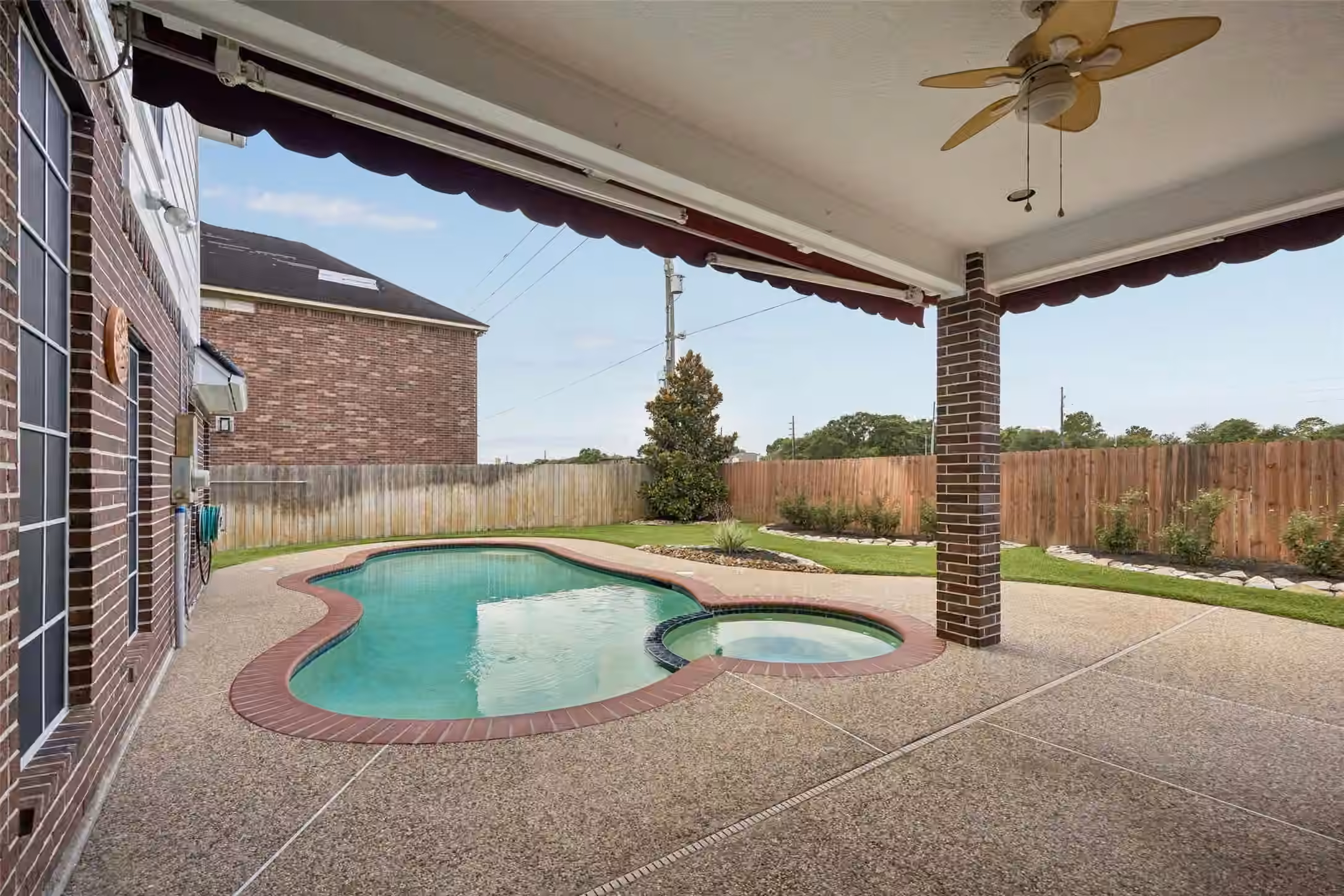 Photo 5 of 1686 Kelliwood Oaks Drive, Katy, TX