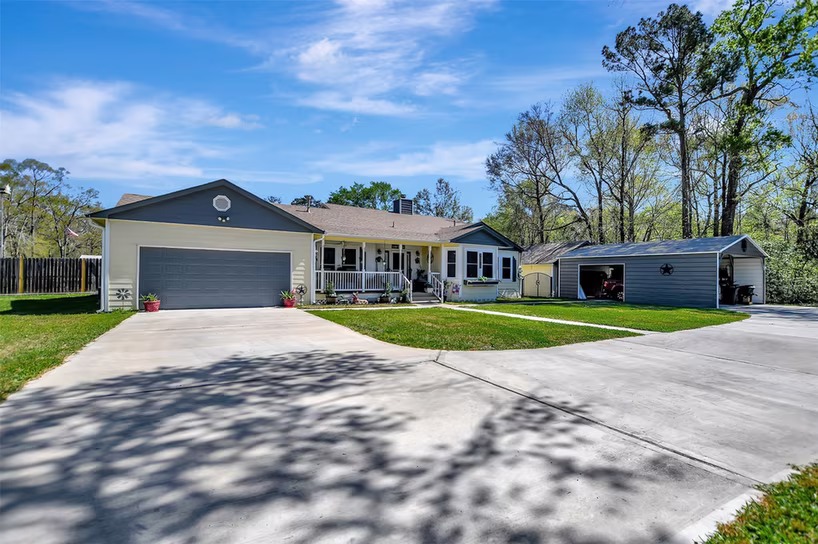 Photo 3 of 24677 Fm 2090 Road, Splendora, TX