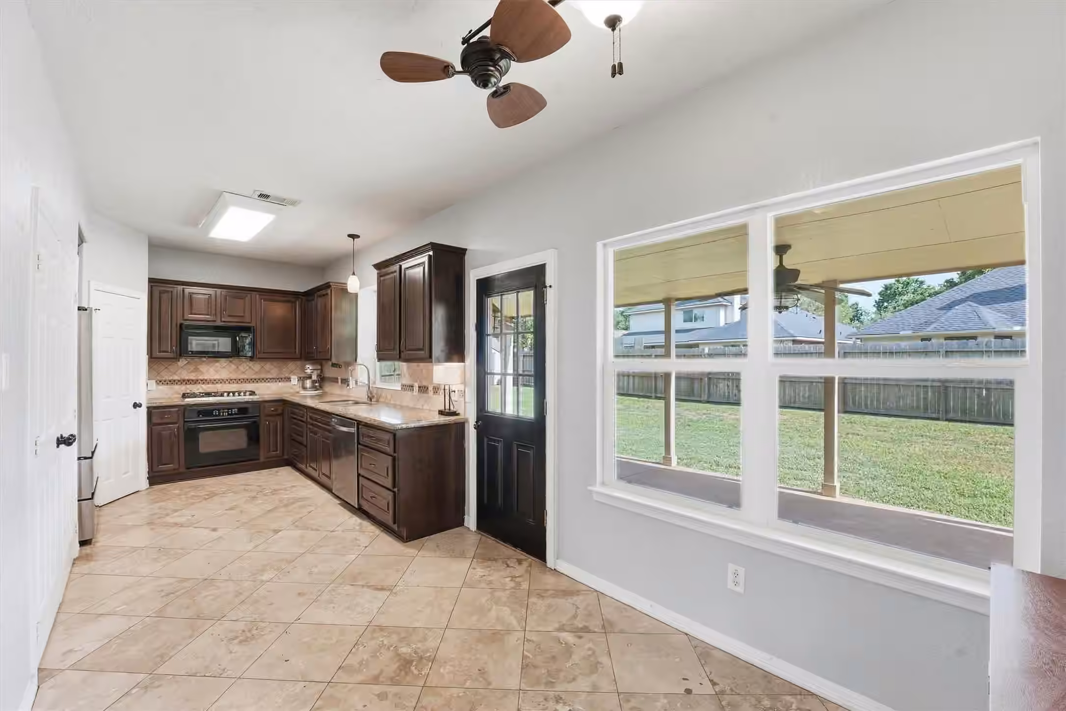 Photo 7 of 6215 Lake Chase Court, Katy, TX