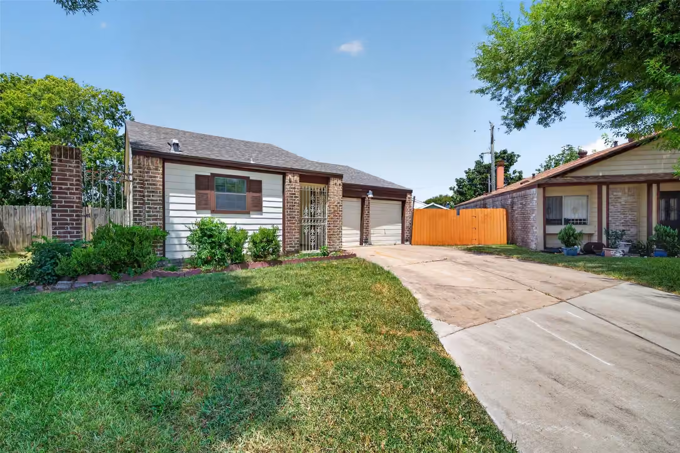Photo 2 of 11626 Bexley Drive, Houston, TX