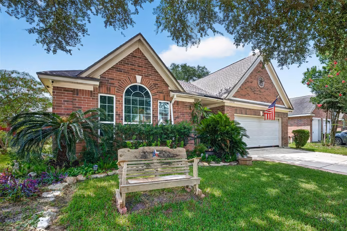 Photo 2 of 7230 Oak Walk Drive, Humble, TX