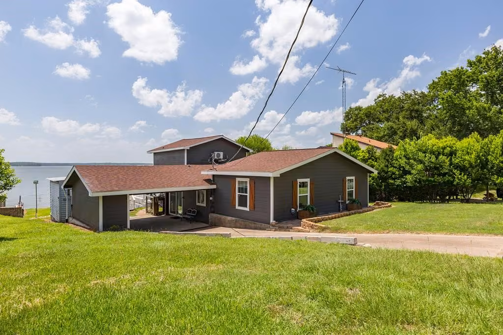 Photo 5 of 162 Dogwood Lane, Trinity, TX