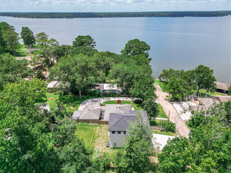 Photo 5 of 14521 Hill Drive, Willis, TX