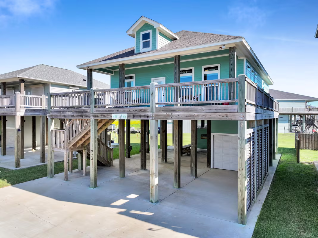 Photo 6 of 974 Surf Road, Crystal Beach, TX