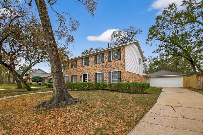 Photo 2 of 422 Willow Vista Drive, El Lago, TX
