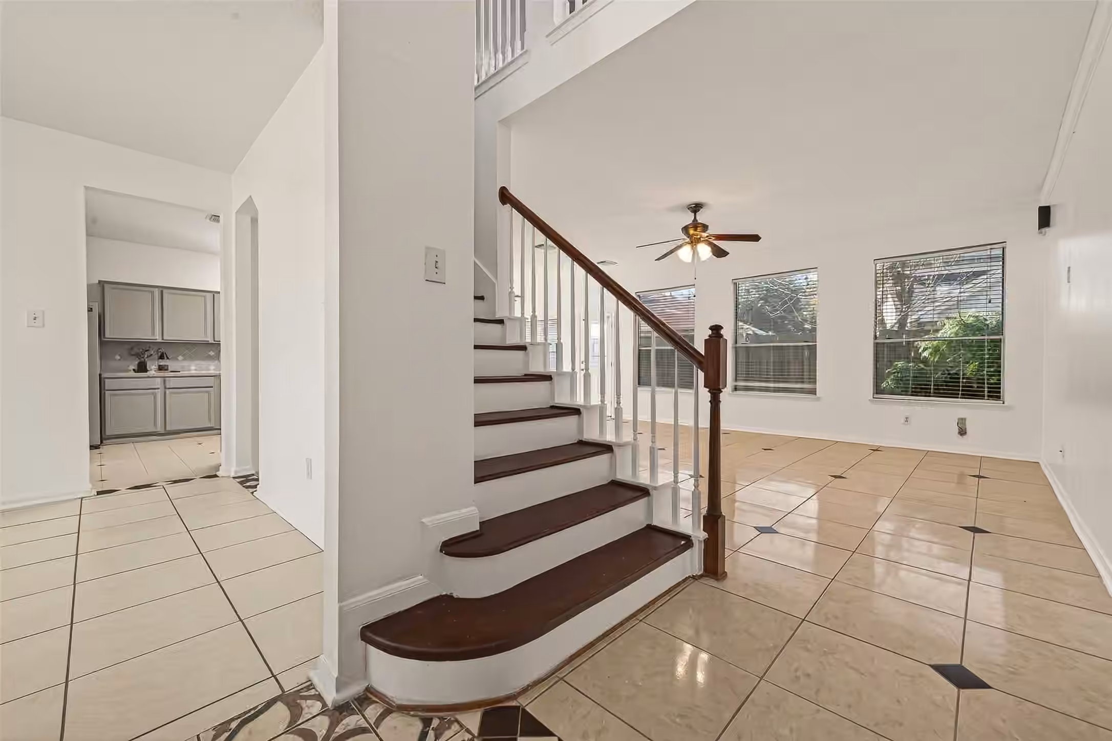 Photo 5 of 16315 April Ridge Drive, Houston, TX
