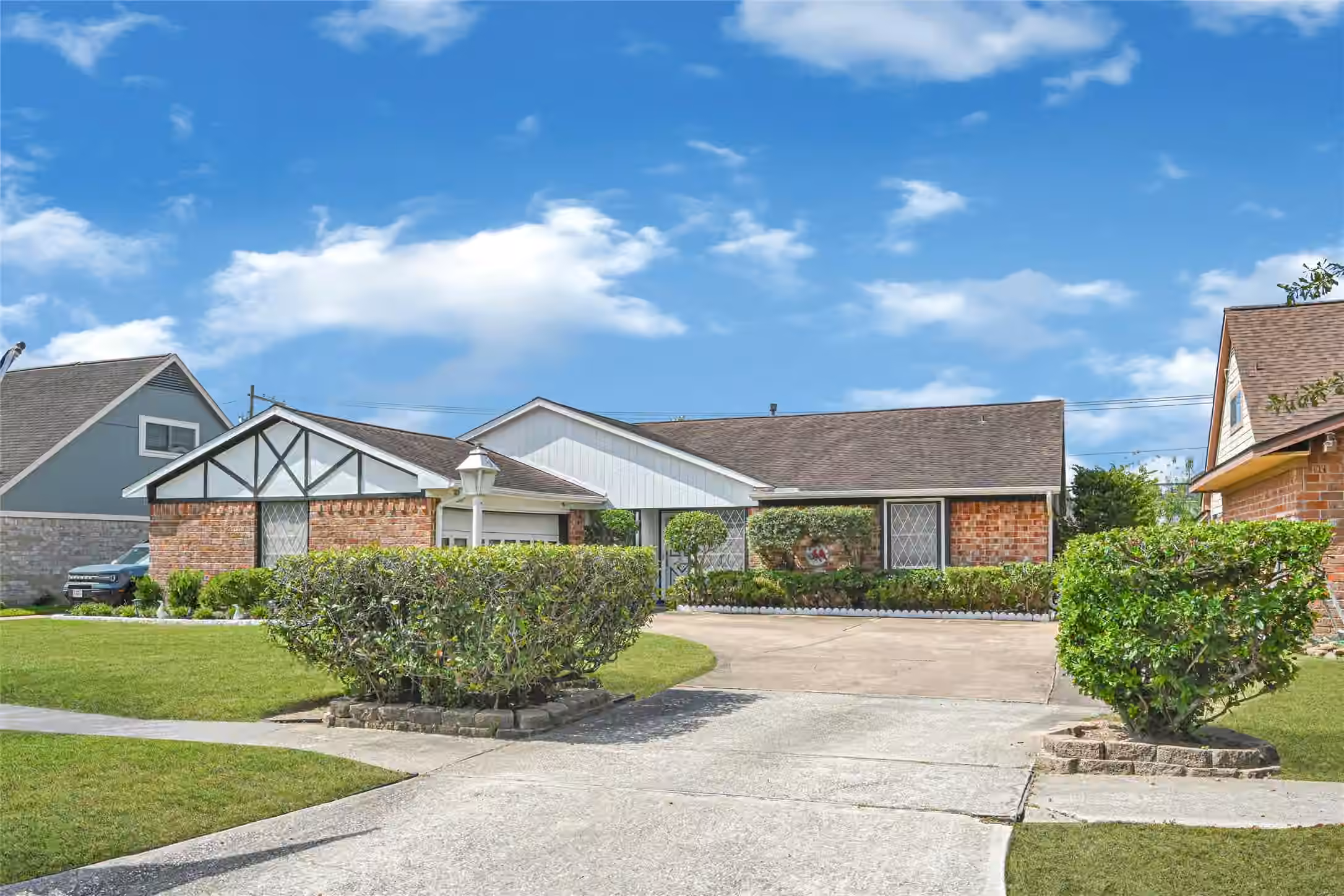 Photo of 11322 Sagecountry Drive, Houston, TX