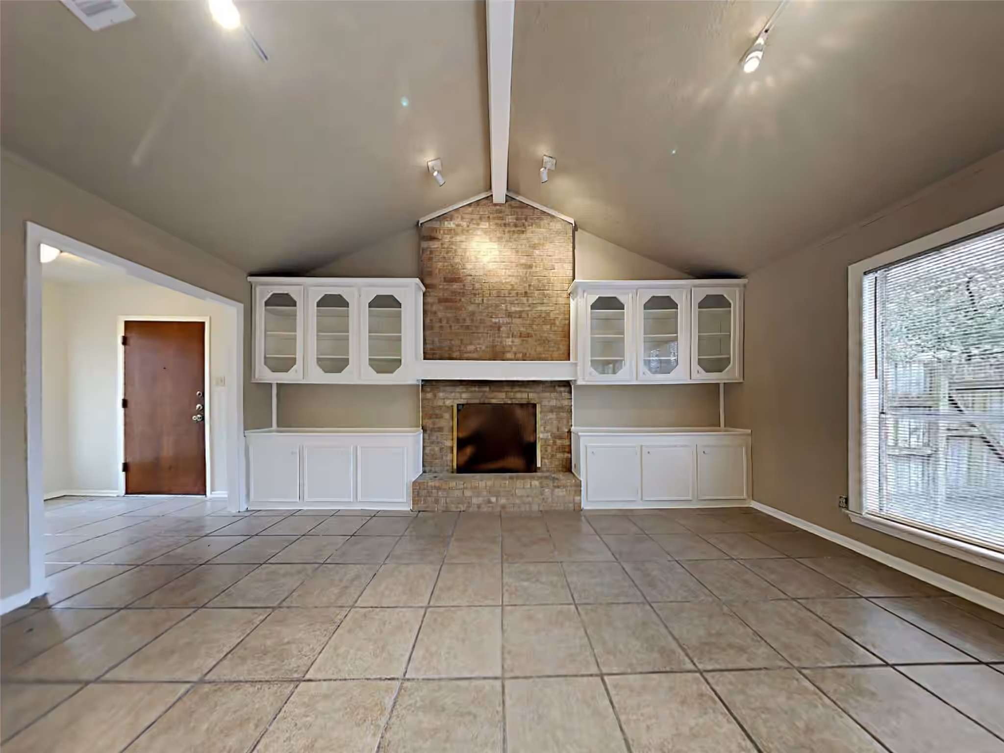 Photo 3 of 603 Blue Ridge Drive, Shenandoah, TX