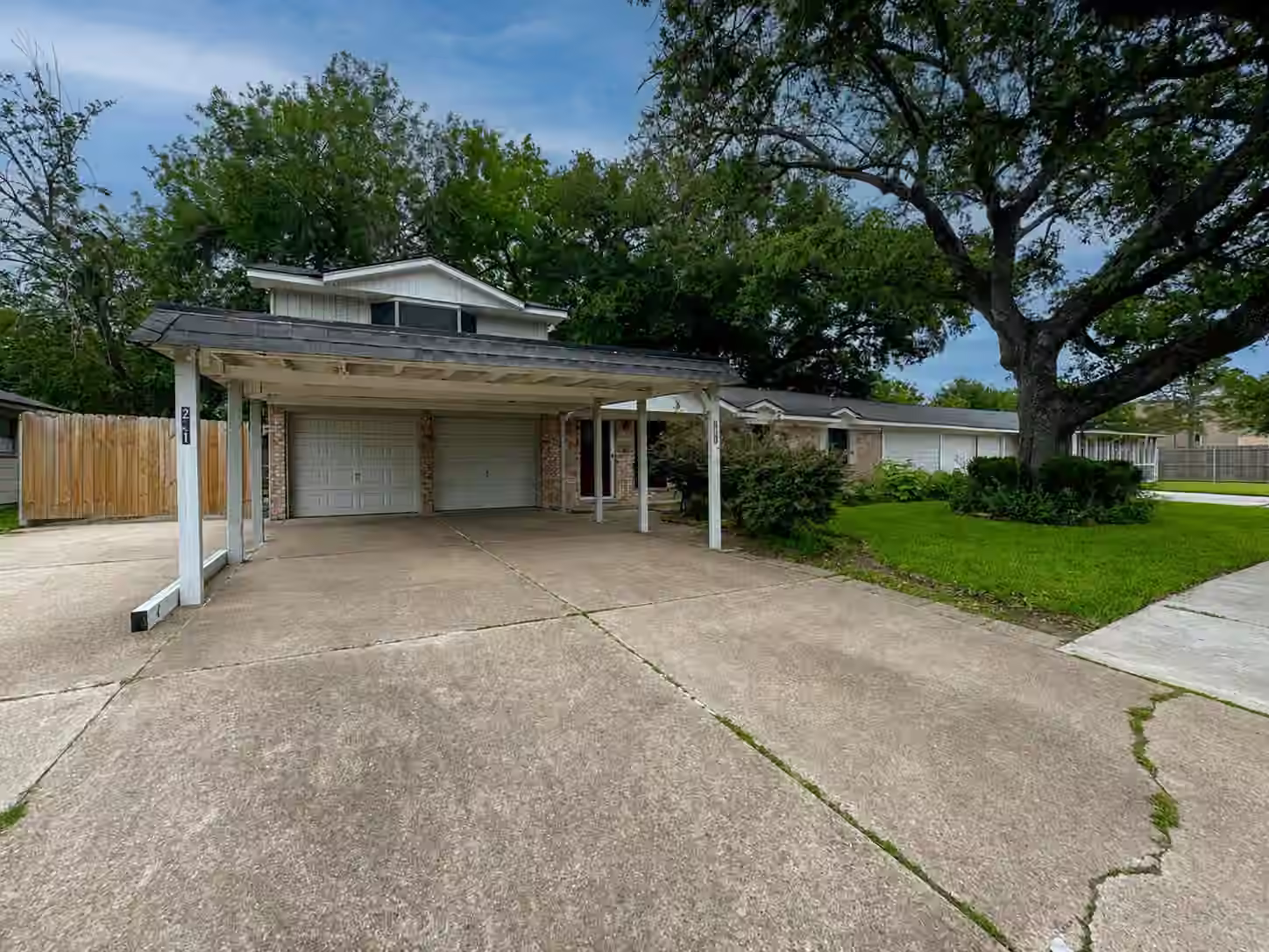 Photo 5 of 201 W 5th Street, Deer Park, TX