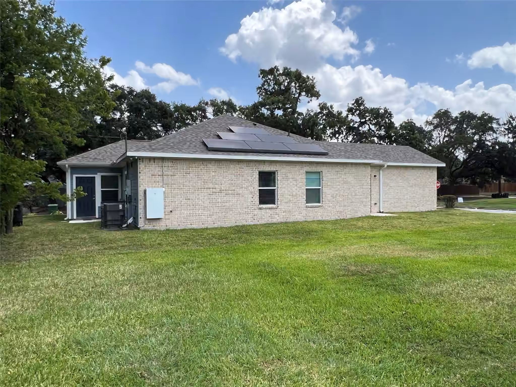 Photo 6 of 2323 Oakdale Street, Houston, TX