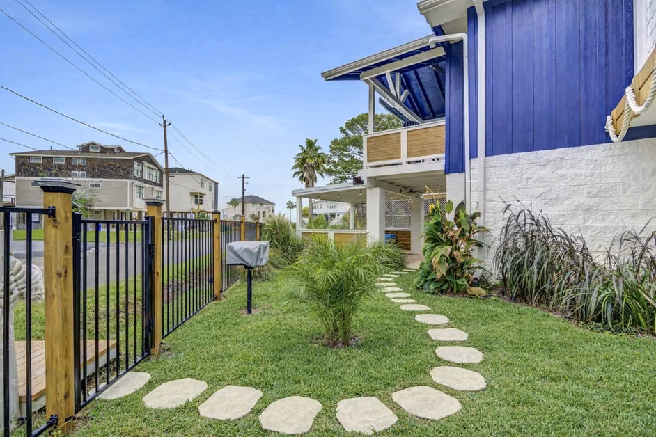 Photo 6 of 2108 Knollwood Street, Kemah, TX