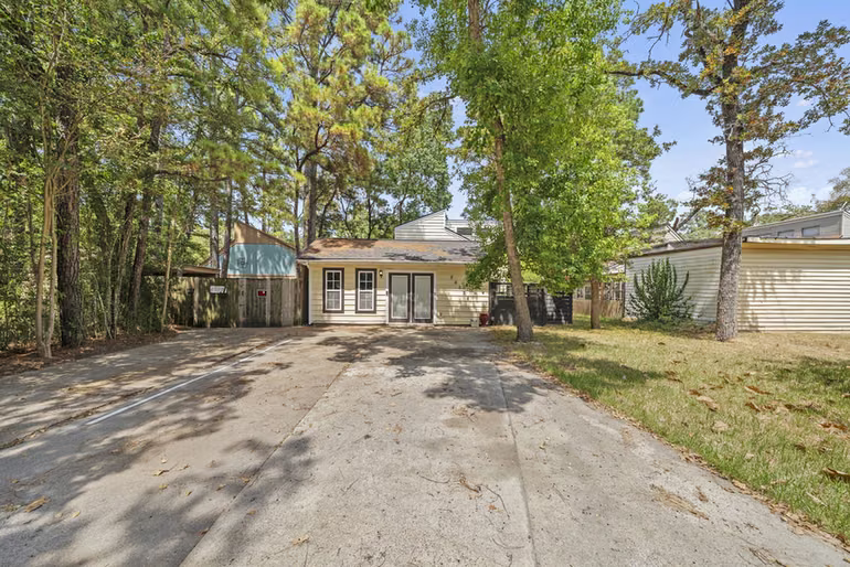 Photo 4 of 26628 Quail Court, Huntsville, TX