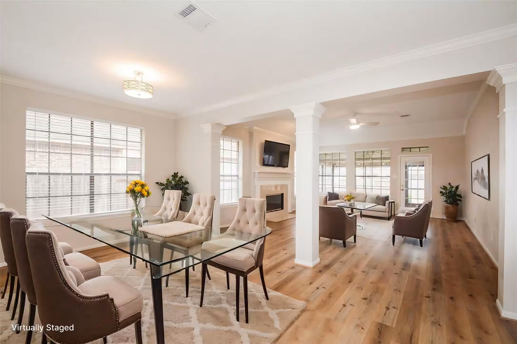 Photo 3 of 10 Heathstone Place, The Woodlands, TX