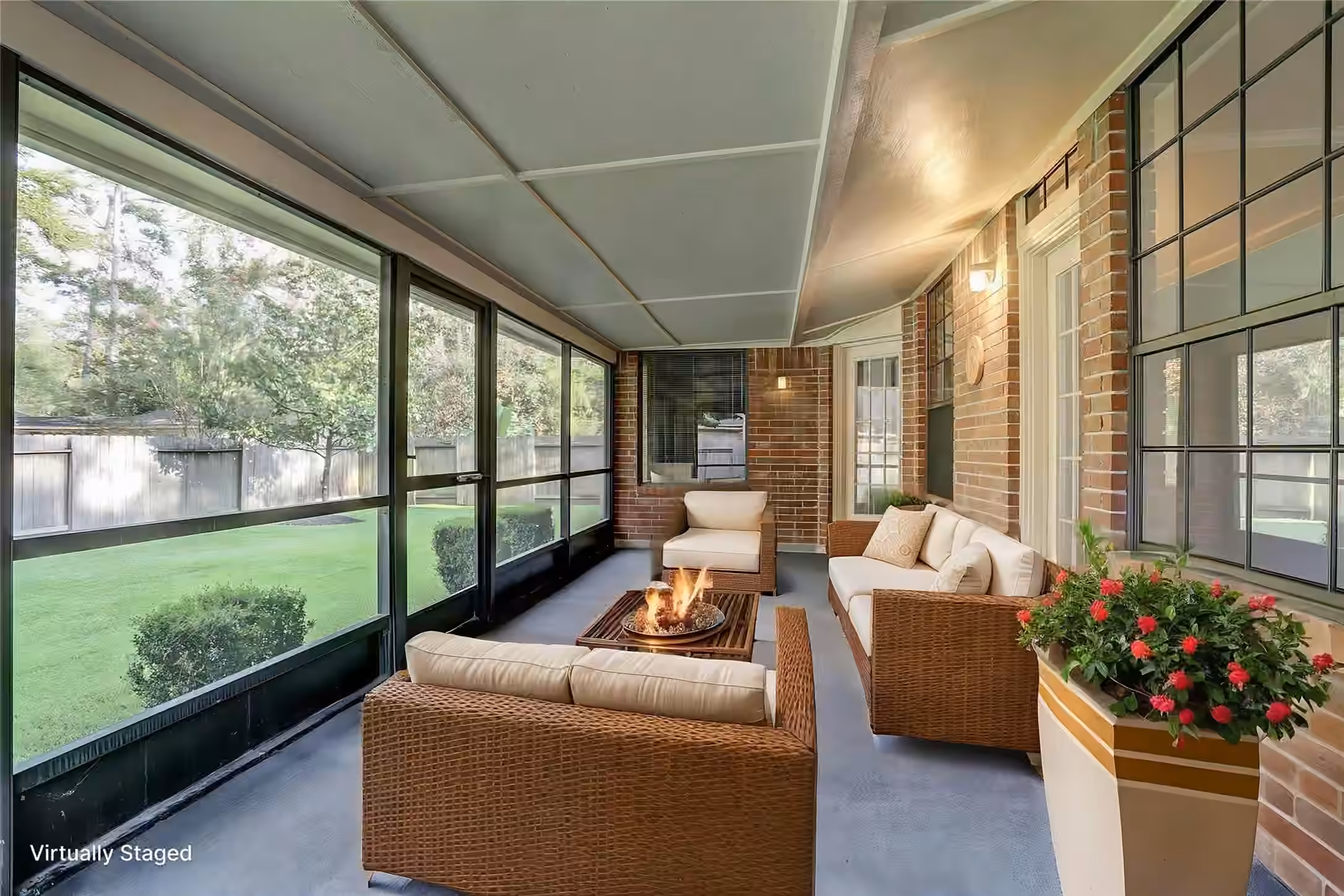 Photo 5 of 10 Heathstone Place, The Woodlands, TX