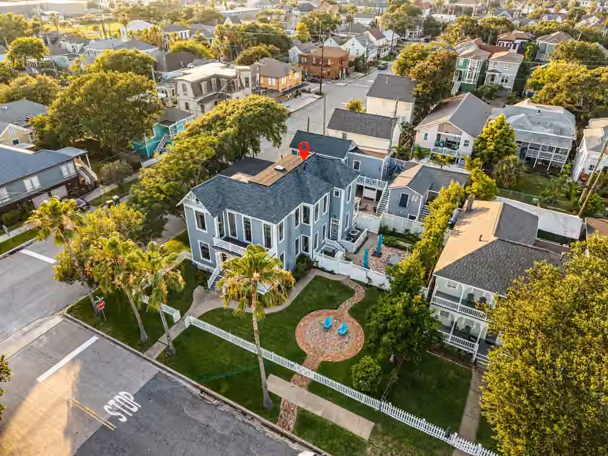Photo 4 of 1728 Avenue M, Galveston, TX
