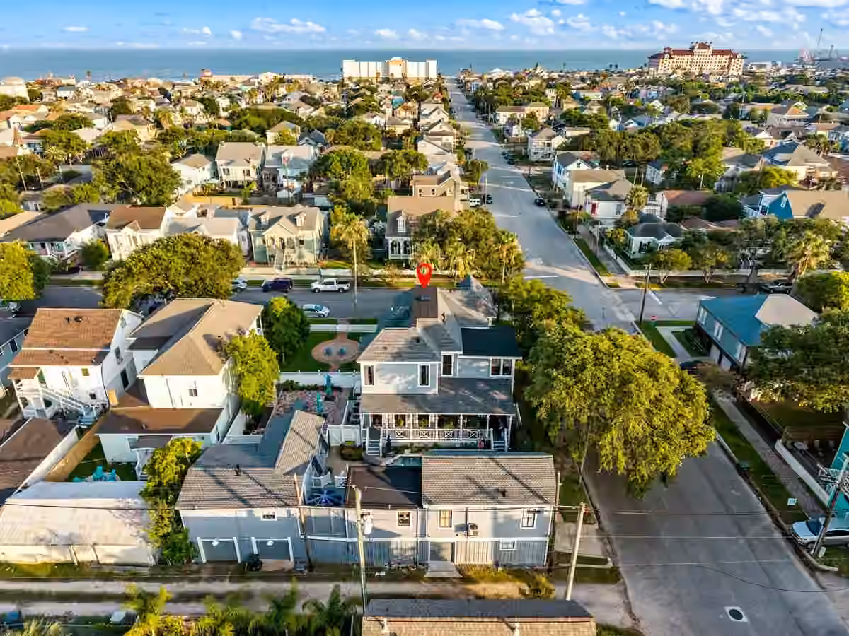 Photo 5 of 1728 Avenue M, Galveston, TX