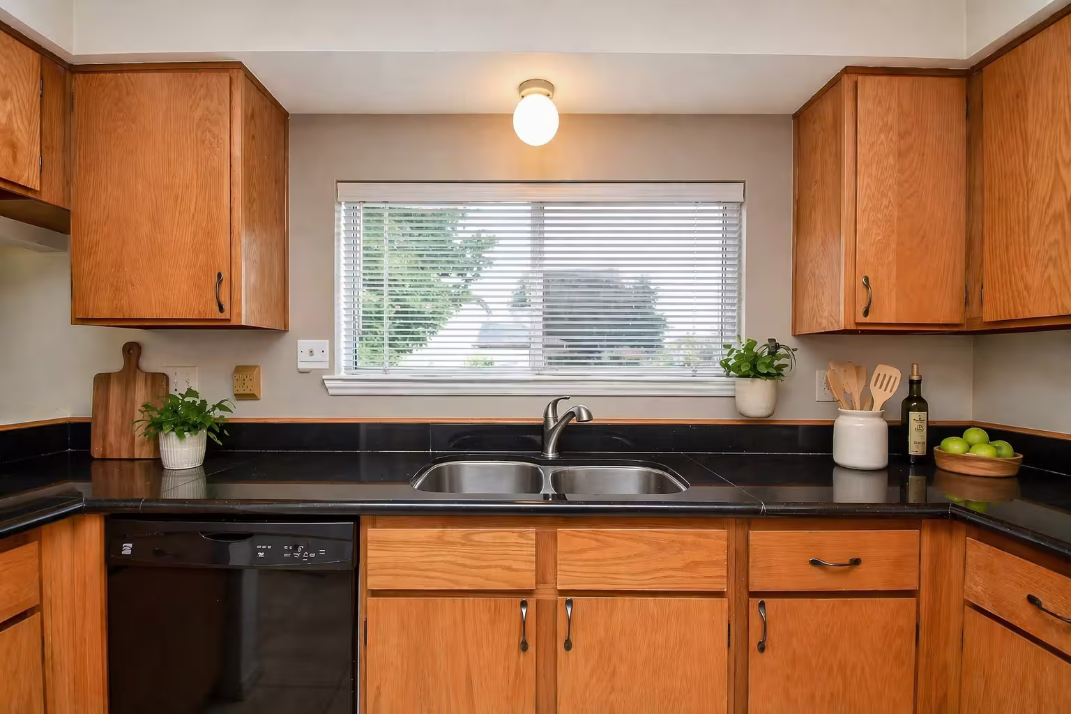 Photo 6 of 8323 E Ridge Drive, Houston, TX