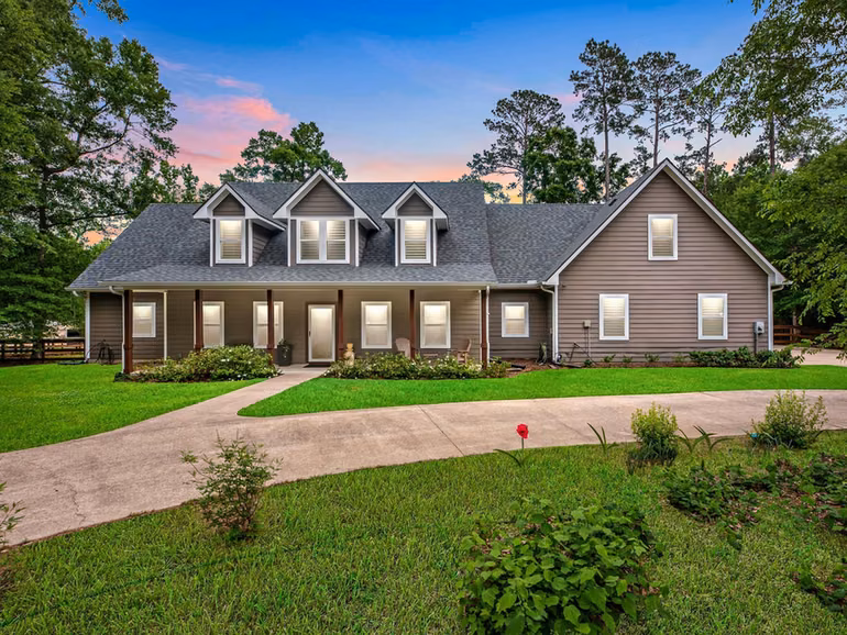 Photo 2 of 210 Creekside Drive, Magnolia, TX