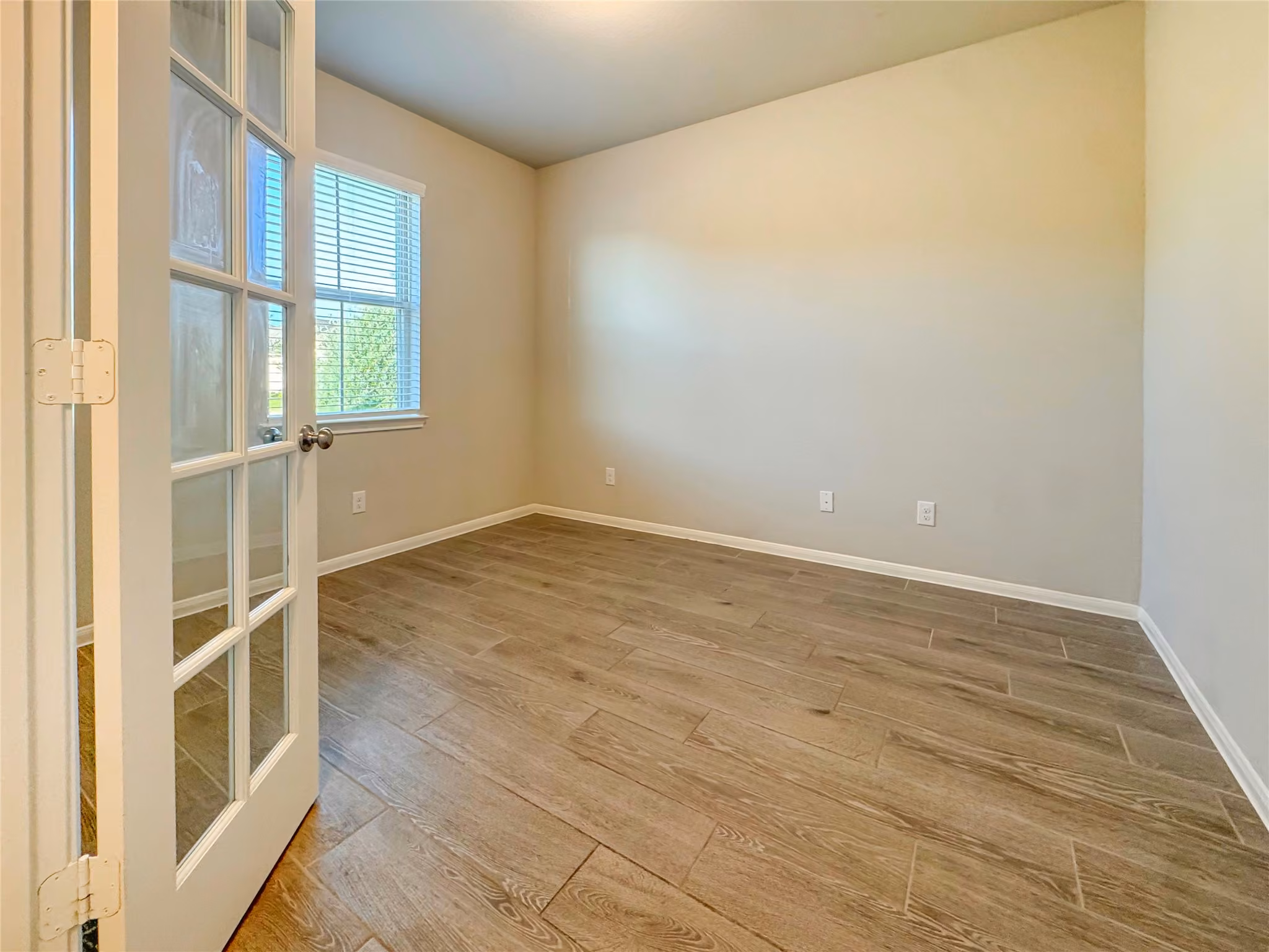 Photo 7 of 1707 Prairie Ridge Court, Angleton, TX