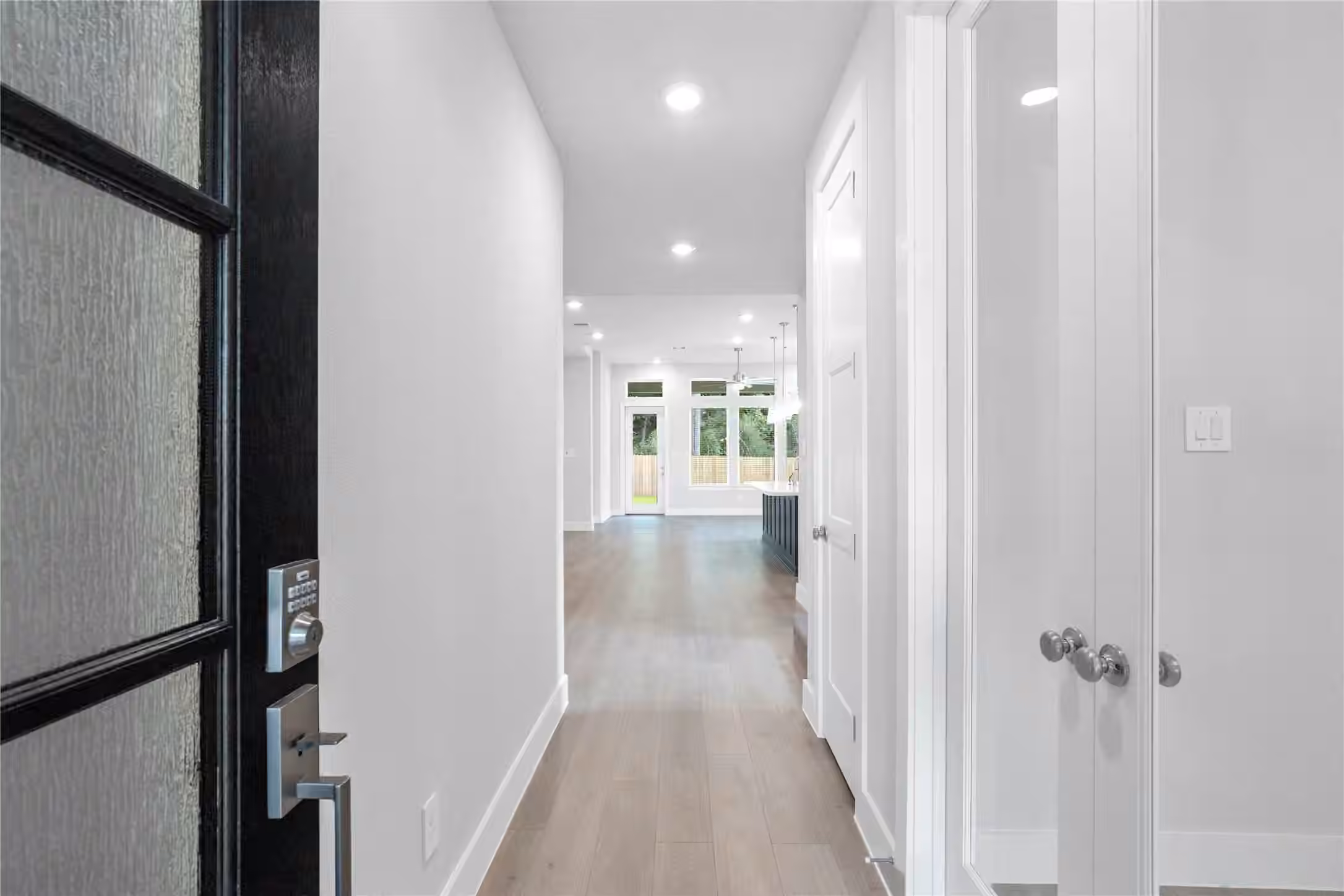 Photo 7 of 2035 Forest Stream Way, Conroe, TX
