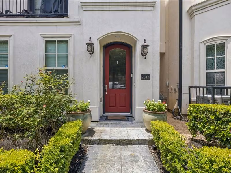 Photo 2 of 2614 Capitol Street, Houston, TX