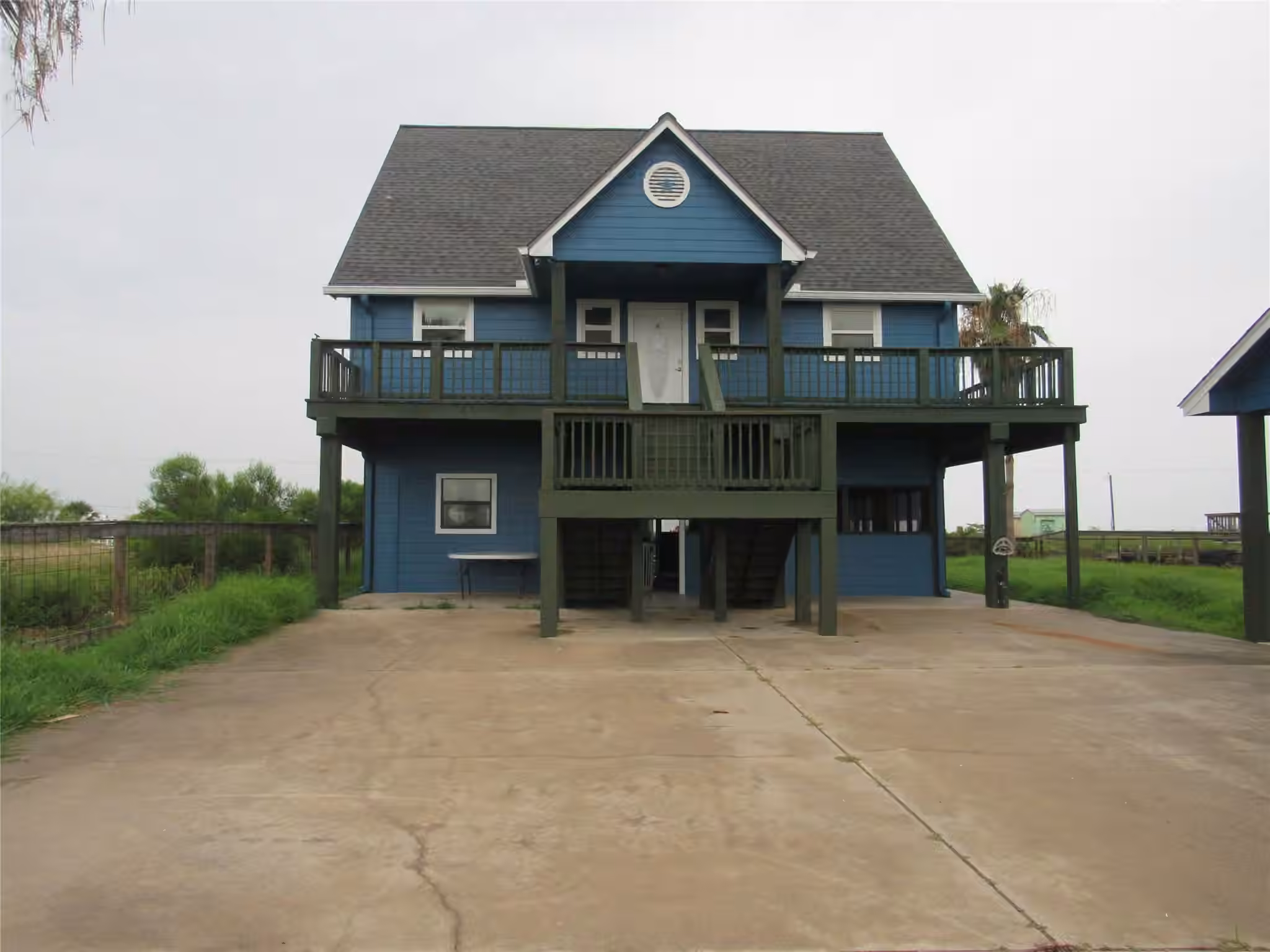 Photo of 1915 County Road 299, Sargent, TX 77414
