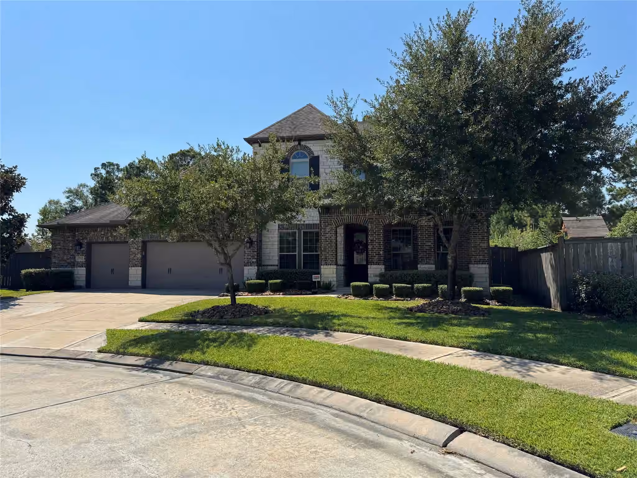 Photo 3 of 3712 Pine Village Court, Spring, TX