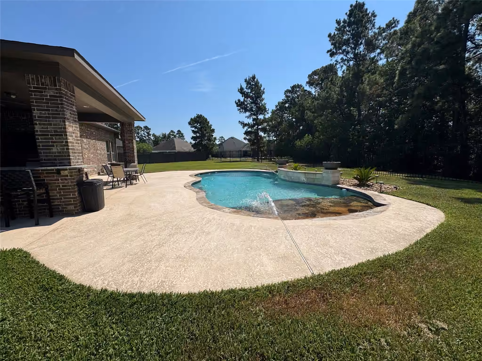 Photo 5 of 3712 Pine Village ct Court, Spring, TX
