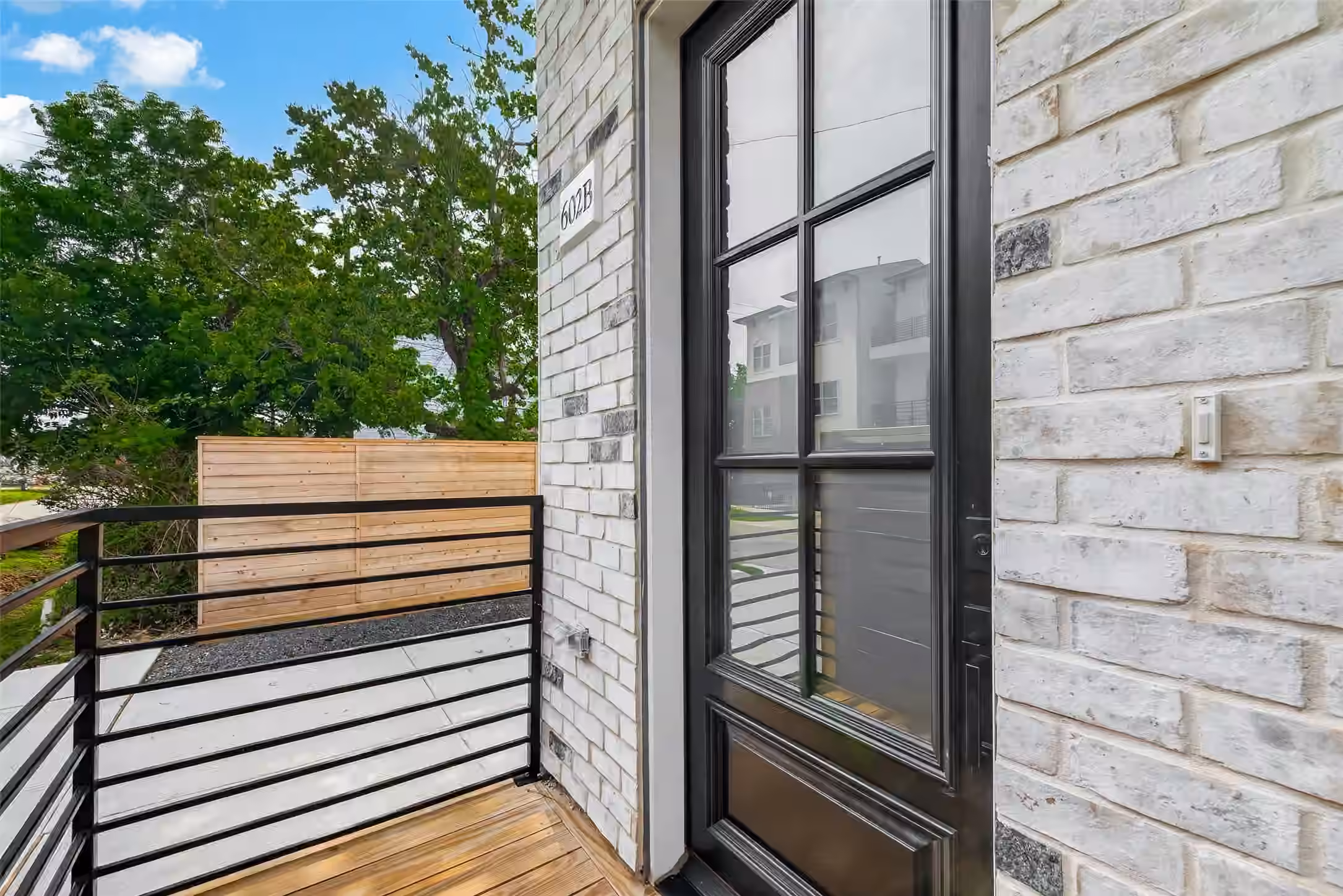 Photo 6 of 602 Jewett Street B, Houston, TX
