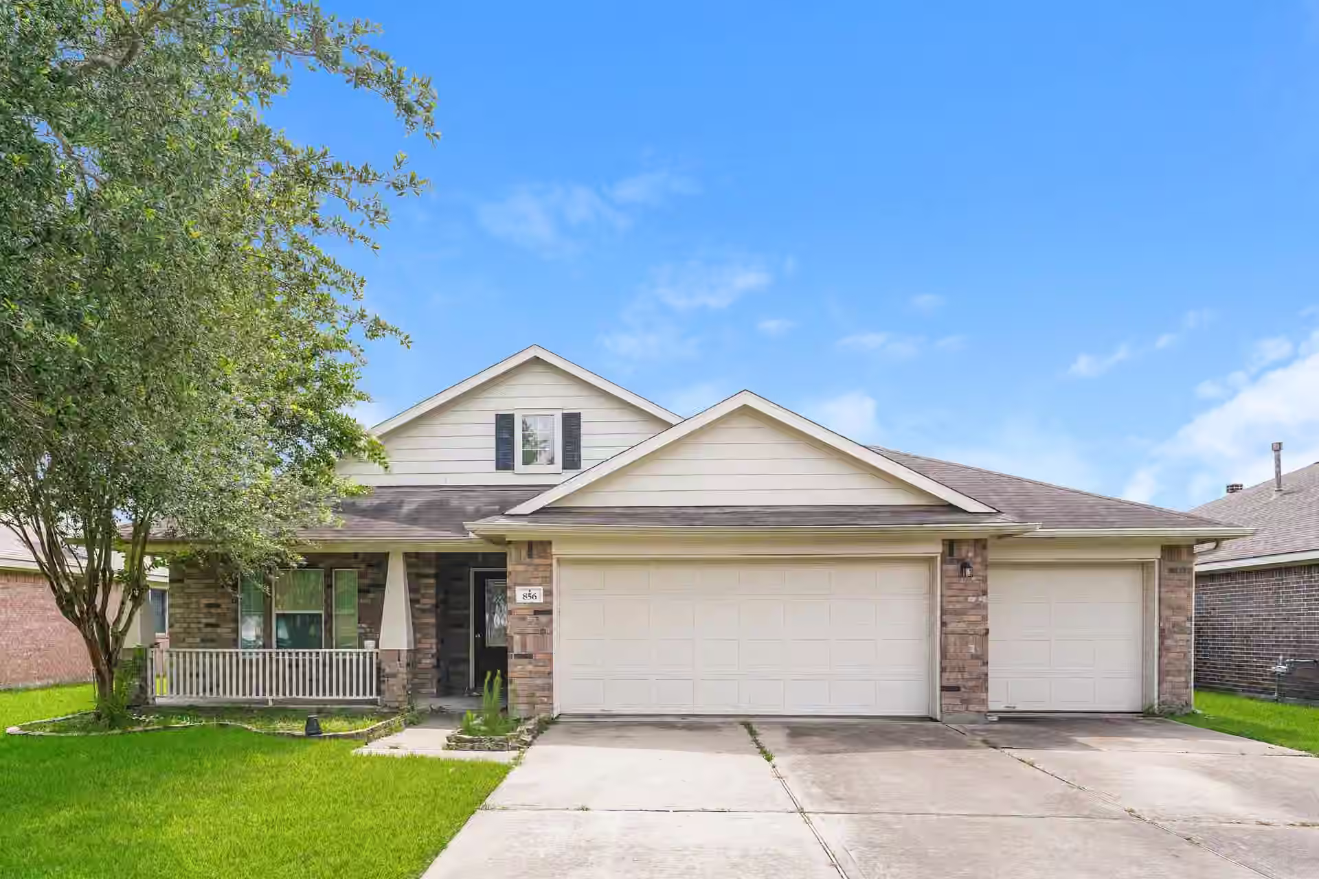 Photo of 856 Grassy Knoll Trail, La Marque, TX 77568