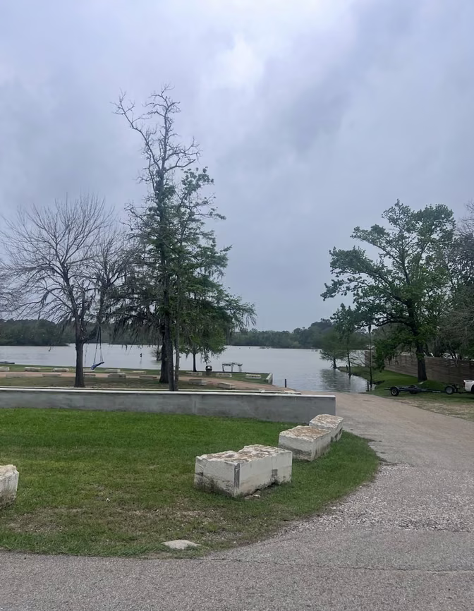 Photo 5 of 731 Magnolia Point Drive, Houston, TX