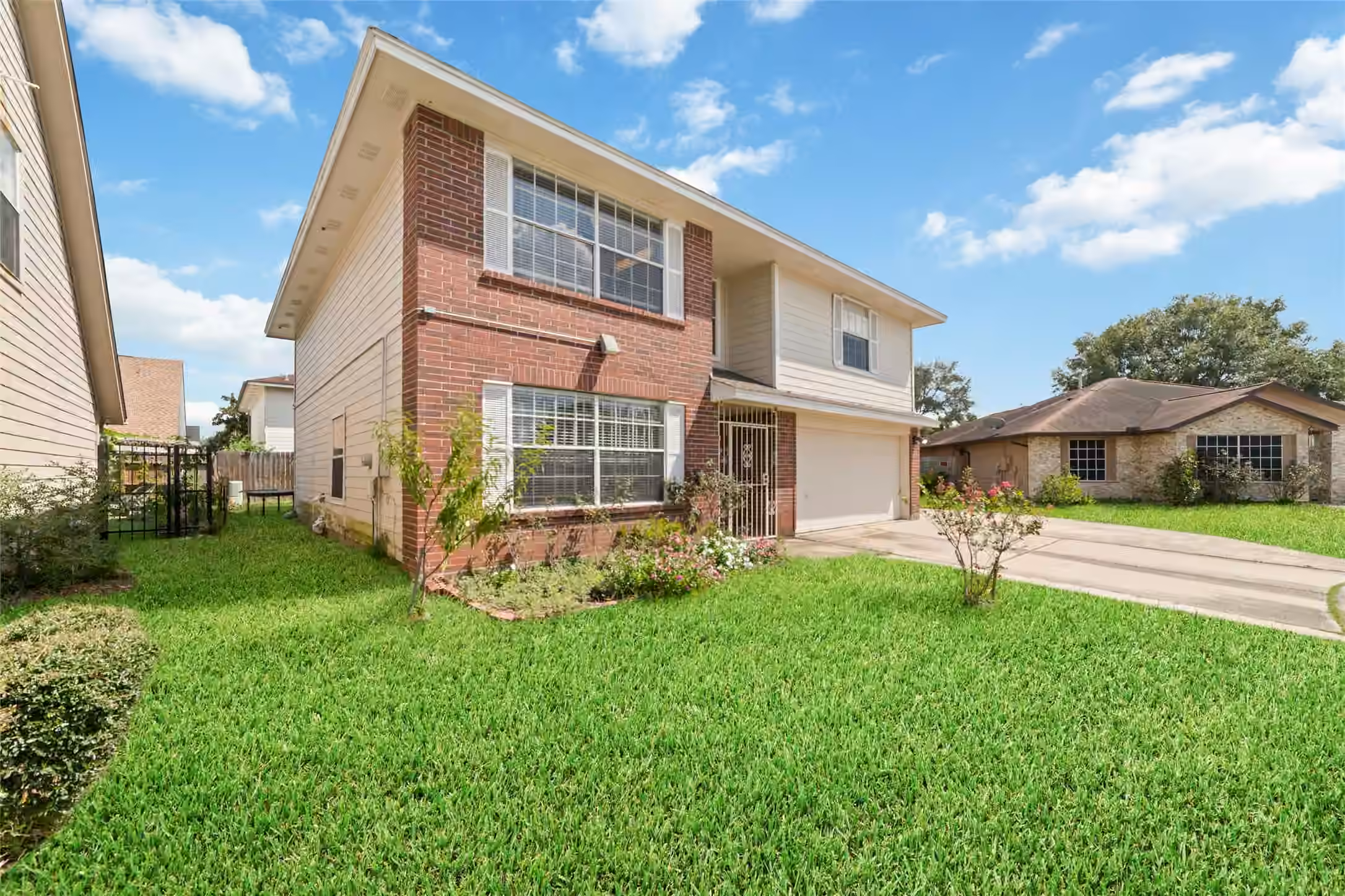 Photo 2 of 10831 Cayman Mist Drive, Houston, TX