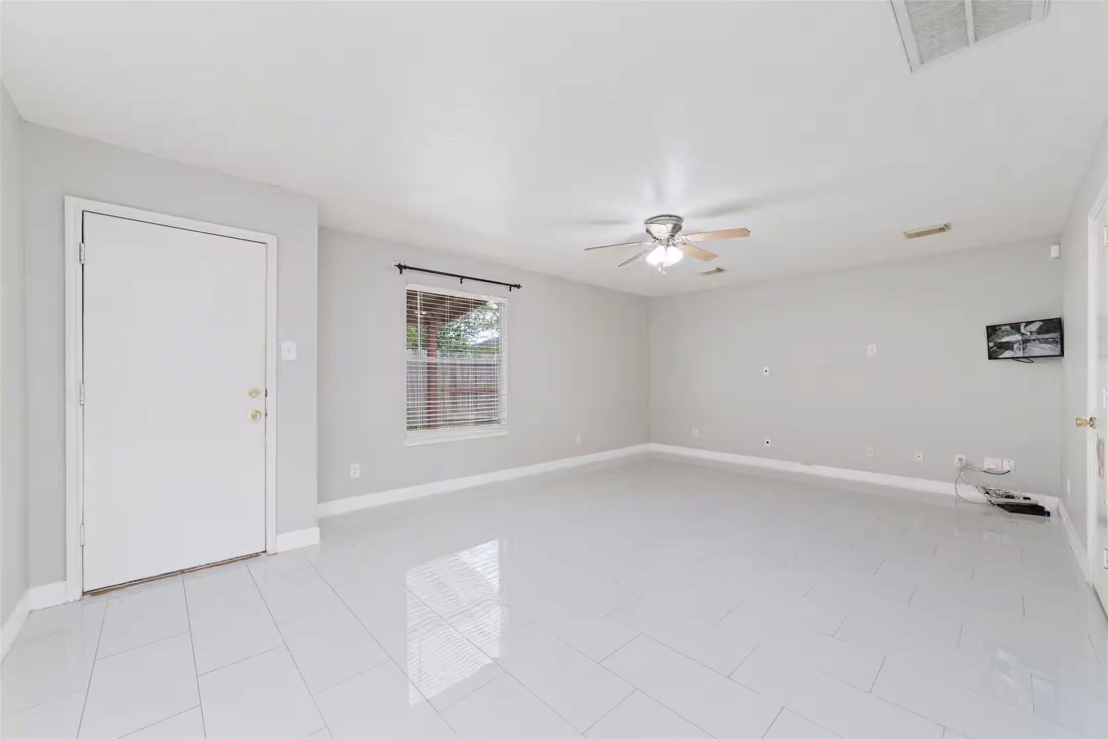 Photo 5 of 10831 Cayman Mist Drive, Houston, TX