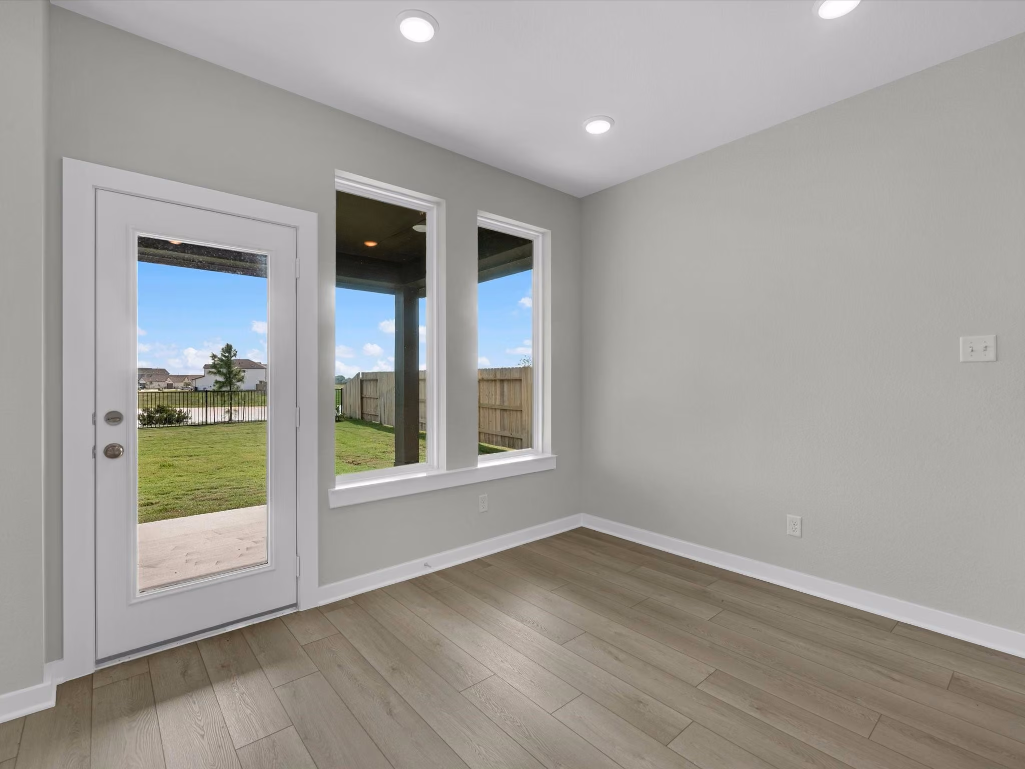 Photo 5 of 7830 Shimmering Star Lane, Cypress, TX
