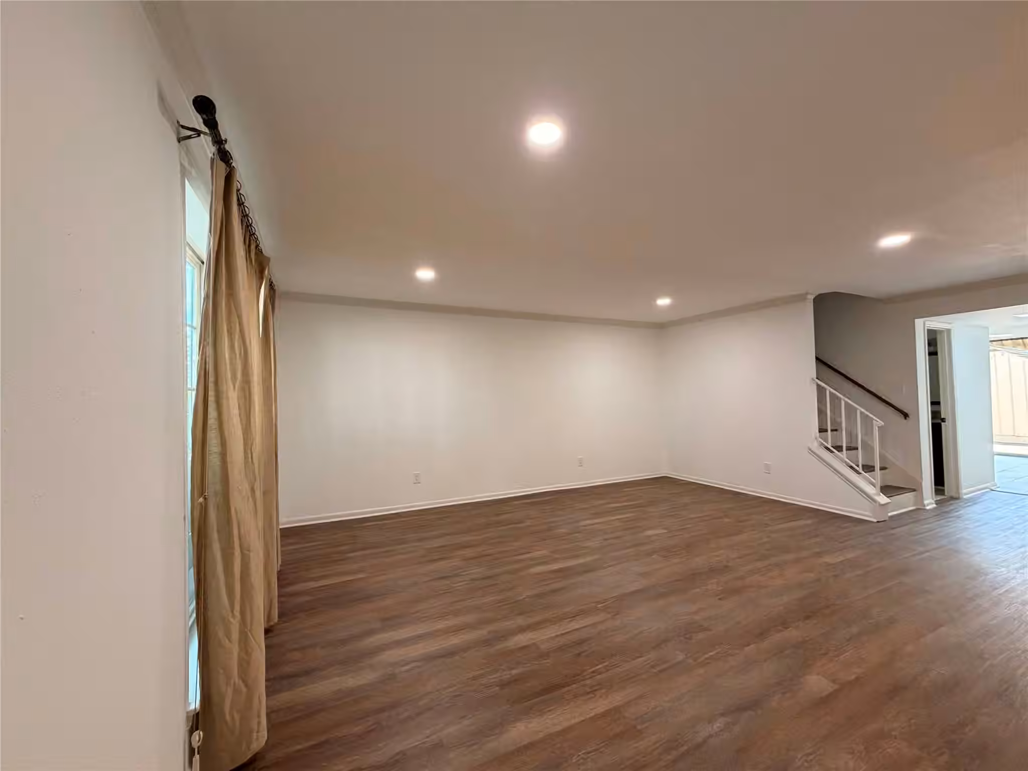 Photo 3 of 5803 Valley Forge Drive 95, Houston, TX