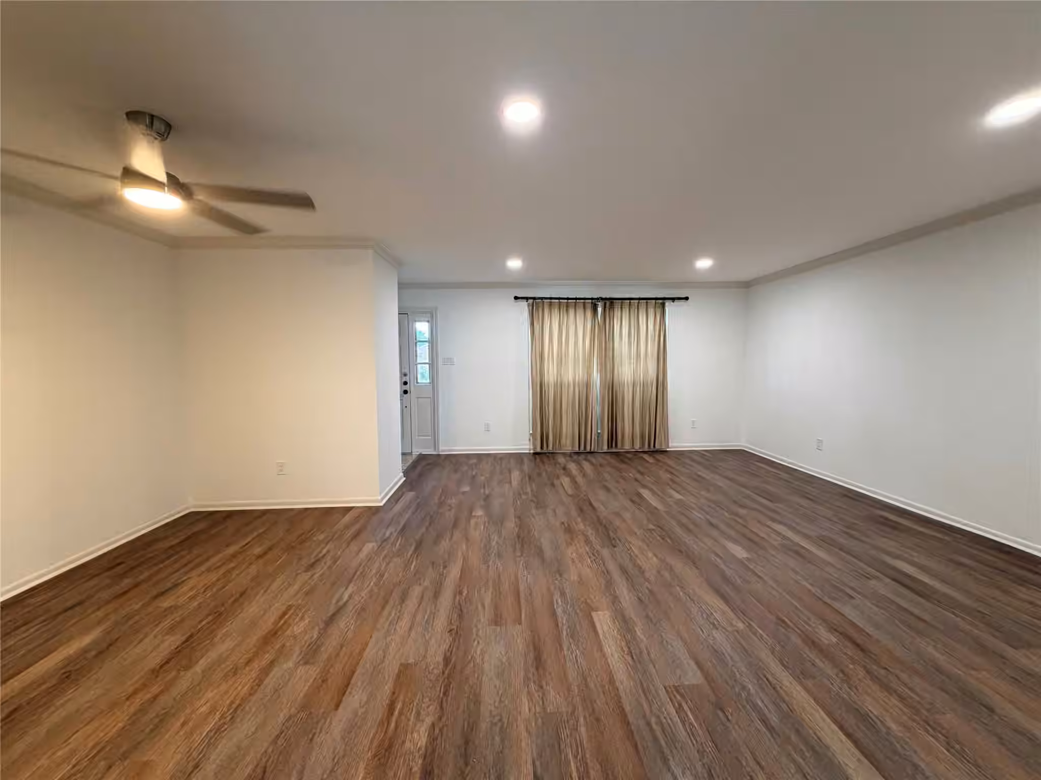 Photo 6 of 5803 Valley Forge Drive 95, Houston, TX