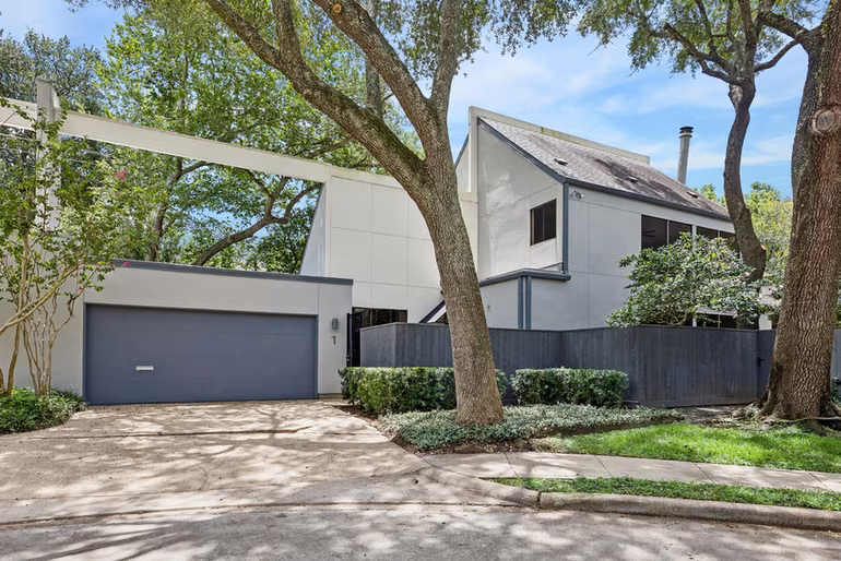 Photo of 1 Boulevard Green, Bellaire, TX