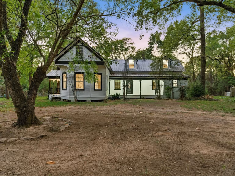 Photo of 16958 Cedar Road, Plantersville, TX
