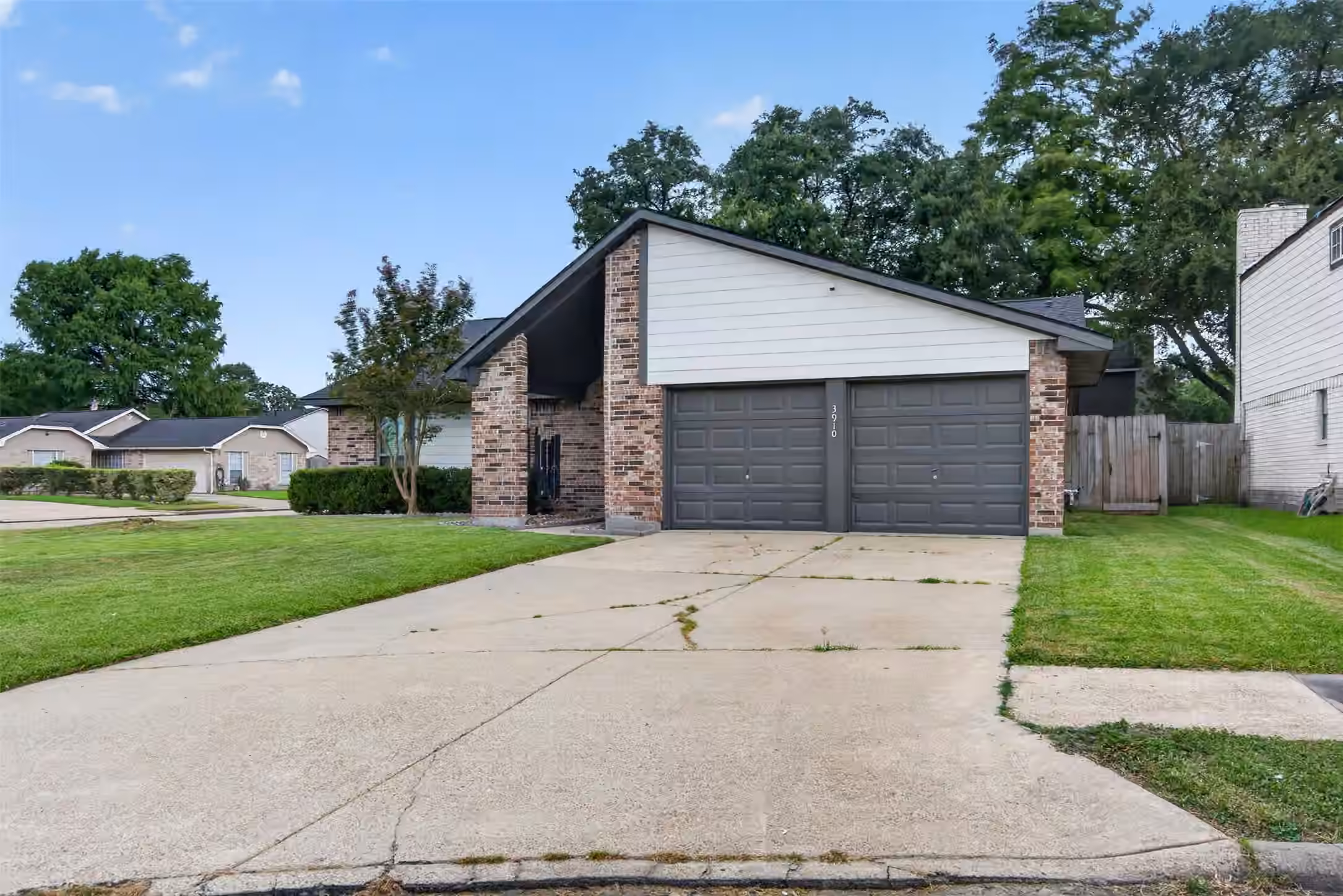 Photo of 3910 Ivy Green Drive, Houston, TX 77082