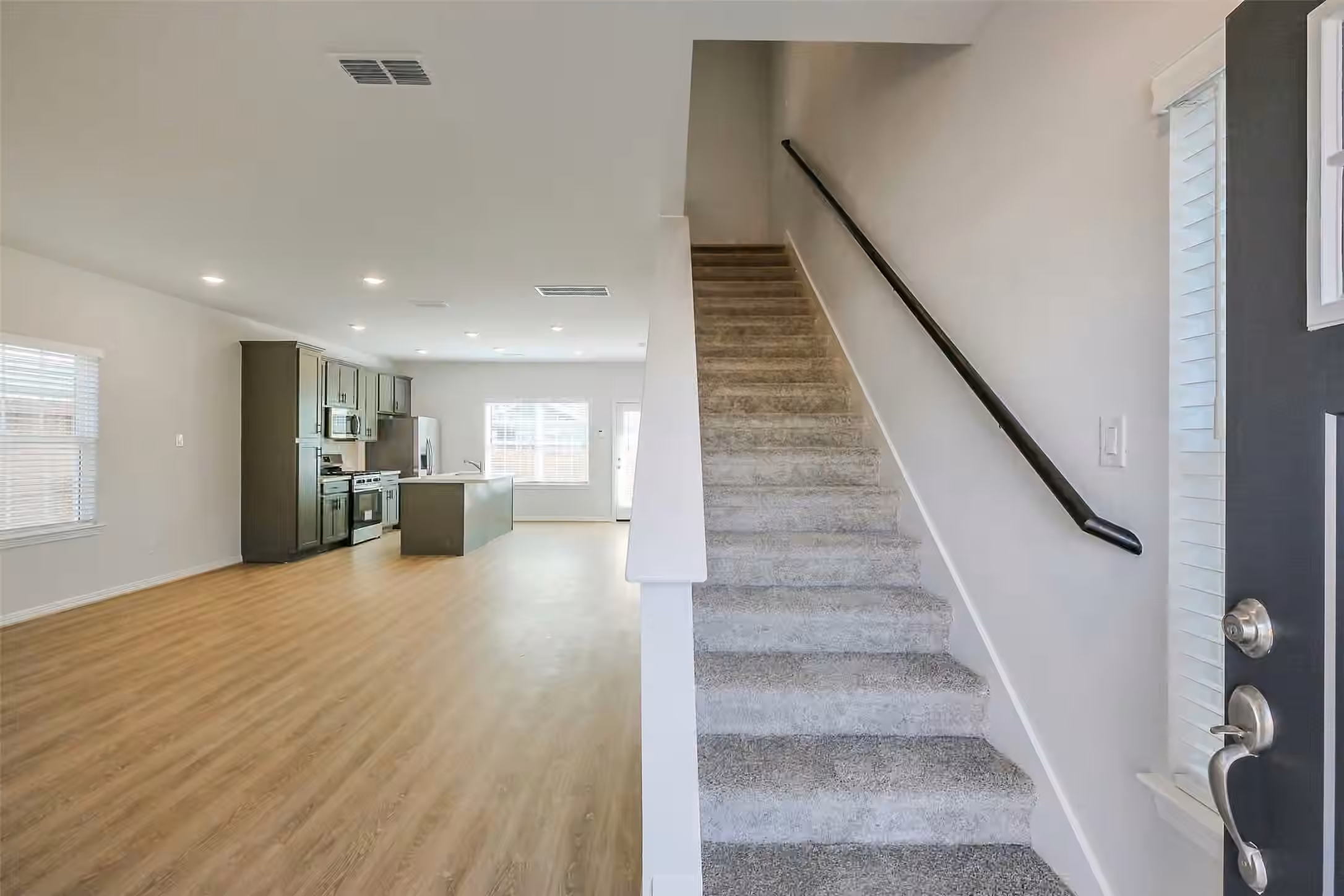 Photo 6 of 6411 Paris Street, Houston, TX