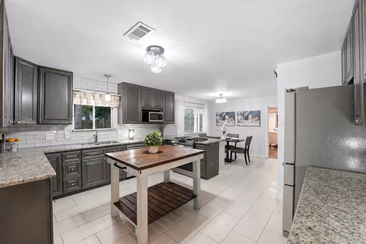 Photo 7 of 215 Whispering Oaks Drive, Seabrook, TX