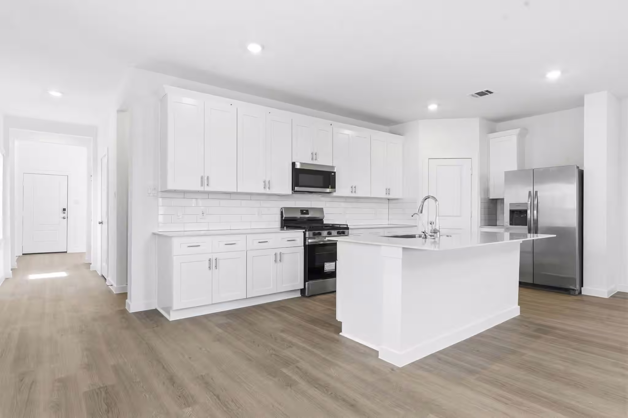 Photo 4 of 1706 Zander Court, Alvin, TX