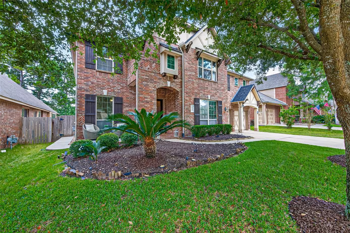 Photo 3 of 123 Forest Valley Bend, Conroe, TX