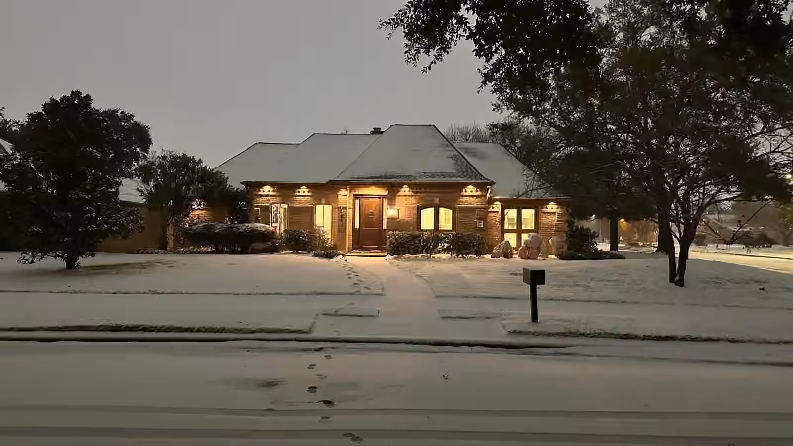 Photo 6 of 11527 Cedar Creek Drive, Houston, TX