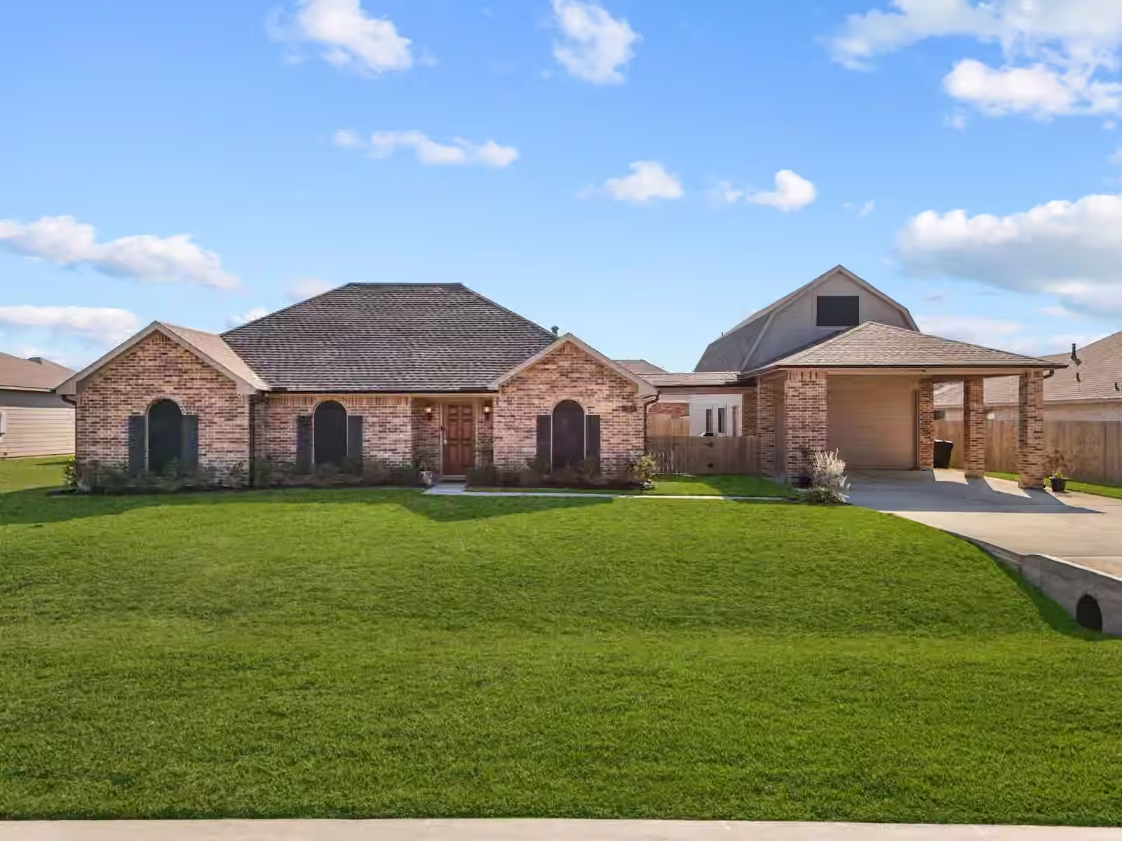 Photo of 2111 Gilbert Road, Dickinson, TX