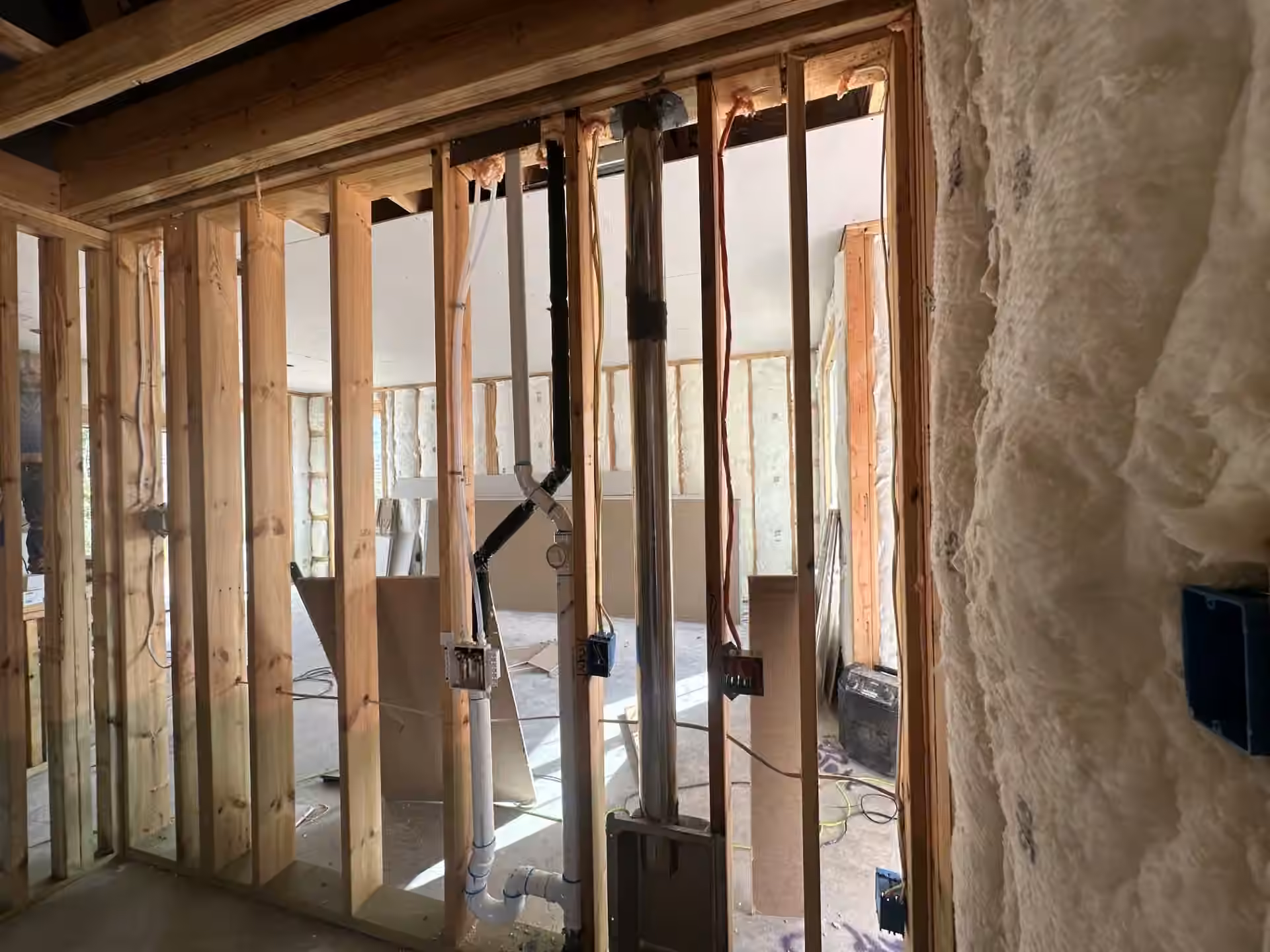 Photo 5 of 405 Rockbridge Drive, Huntsville, TX